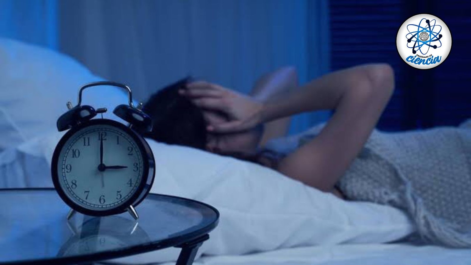 ¿Despiertas demasiado temprano? Ciencia explica la razón y cómo dormir mejor
