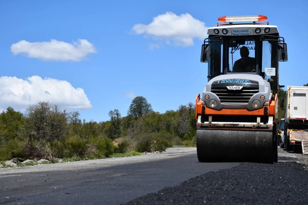 noticiaspuertosantacruz.com.ar - Imagen extraida de: https://adnsur.com.ar/sociedad/vialidad-nacional-abrio-la-licitacion-para-las-mejoras-de-la-ruta-40-entre-bariloche-y-el-bolson_a66becd8317f0aeac798afc04