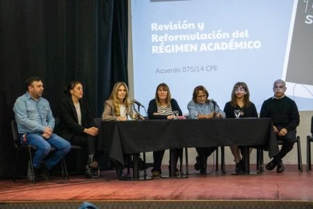 noticiaspuertosantacruz.com.ar - Imagen extraida de: https://noticias.santacruz.gob.ar/gestion/educacion/item/31193-concretaron-una-reunion-para-la-revision-y-reformulacion-del-regimen-academico-de-educacion-secundaria