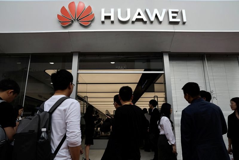 noticiaspuertosantacruz.com.ar - Imagen extraida de: https://finance.yahoo.com/news/chinas-huawei-baic-motor-launch-093748388.html