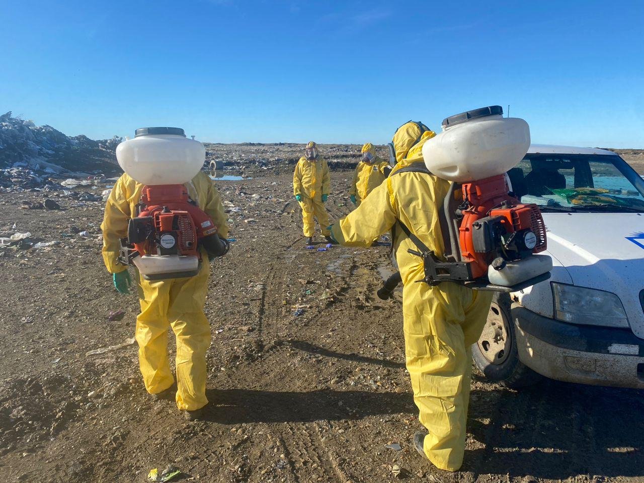 noticiaspuertosantacruz.com.ar - Imagen extraida de: https://www.riogallegos.gob.ar/noticias/para-evitar-moscas-en-verano-el-municipio-ya-inicio-tareas-de-fumigado-en-el-vaciadero/