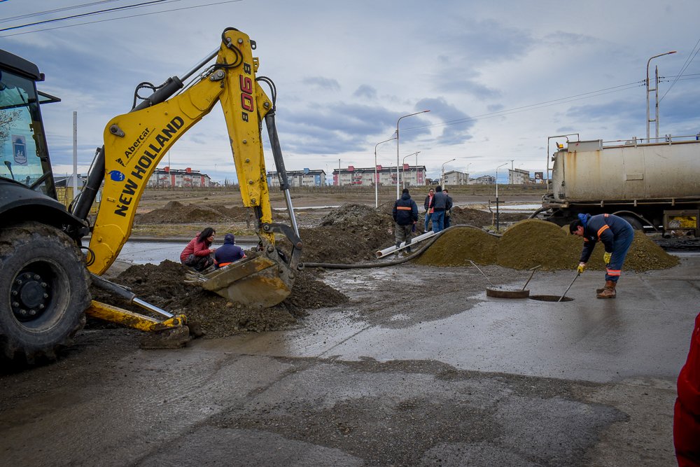 noticiaspuertosantacruz.com.ar - Imagen extraida de: https://www.riogallegos.gob.ar/noticias/municipio-avanza-con-obra-para-solucionar-problemas-de-inundacion-en-cercanias-del-gimnasio-17-de-octubre/