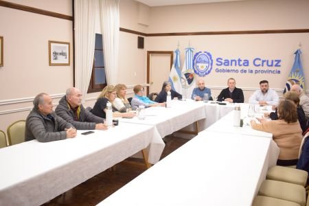 noticiaspuertosantacruz.com.ar - Imagen extraida de: https://noticias.santacruz.gob.ar/gestion/gobierno/item/30983-el-gobierno-de-santa-cruz-mantuvo-una-reunion-de-trabajo-con-representantes-de-centros-de-jubilados