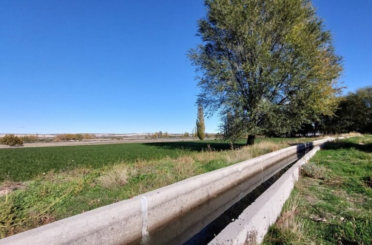 noticiaspuertosantacruz.com.ar - Imagen extraida de: https://elrompehielos.com.ar/avanza-la-puesta-en-marcha-del-fondo-de-agua-del-rio-chubut