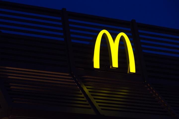 noticiaspuertosantacruz.com.ar - Imagen extraida de: https://www.huffingtonpost.es//economia/extremadura-da-golpe-carne-raza-iberica-indispensable-hamburguesas-mcdonalds.html