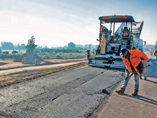 noticiaspuertosantacruz.com.ar - Imagen extraida de: https://www.construar.com.ar/2024/08/paralisis-de-la-obra-publica-las-empresas-de-la-construccion-ya-dan-por-perdido-el-ano/