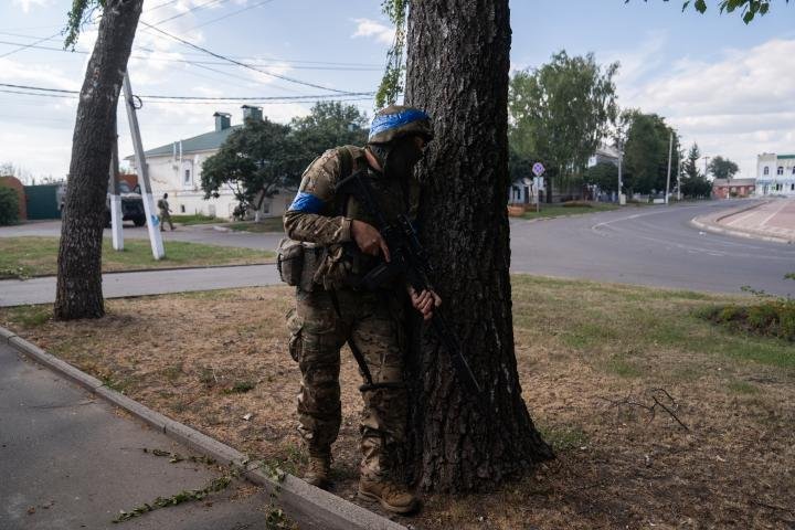 noticiaspuertosantacruz.com.ar - Imagen extraida de: https://www.huffingtonpost.es//global/rusia-empuja-ejercito-ucraniano-kursk.html