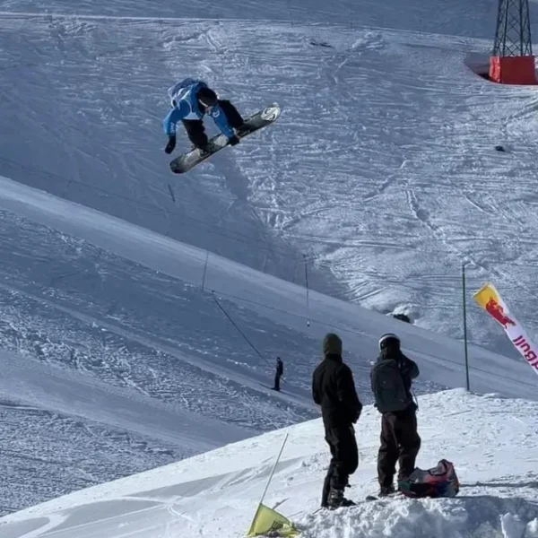 Desempeño destacado de barilochenses en la Copa Sudamericana de snowboard y freeski