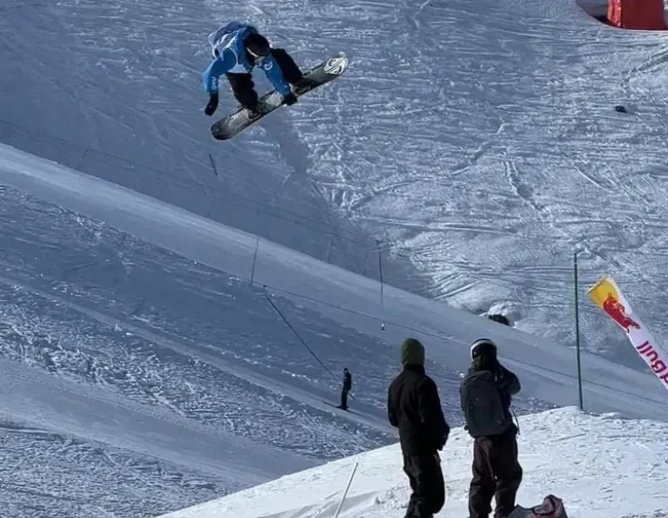 Desempeño destacado de barilochenses en la Copa Sudamericana de snowboard y freeski