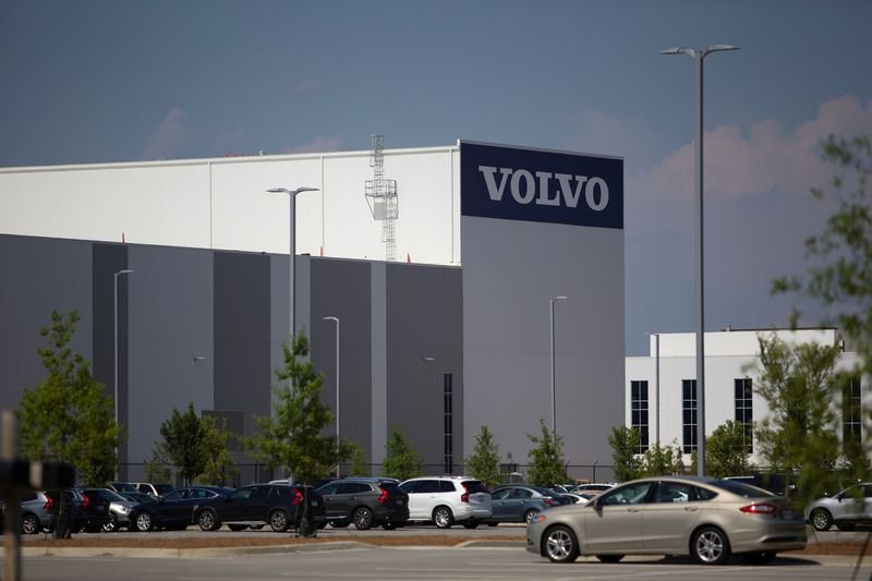 noticiaspuertosantacruz.com.ar - Imagen extraida de: https://finance.yahoo.com/news/volvo-cars-lowers-profit-margin-060223397.html