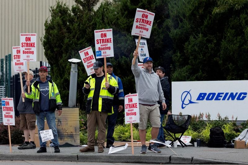 noticiaspuertosantacruz.com.ar - Imagen extraida de: https://finance.yahoo.com/news/boeing-wage-talks-break-off-042418456.html