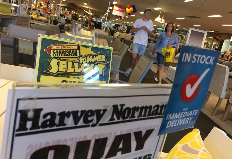 noticiaspuertosantacruz.com.ar - Imagen extraida de: https://finance.yahoo.com/news/australias-harvey-norman-served-class-054620392.html