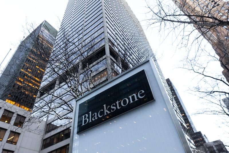 noticiaspuertosantacruz.com.ar - Imagen extraida de: https://finance.yahoo.com/news/pe-firms-vista-blackstone-buy-131223632.html