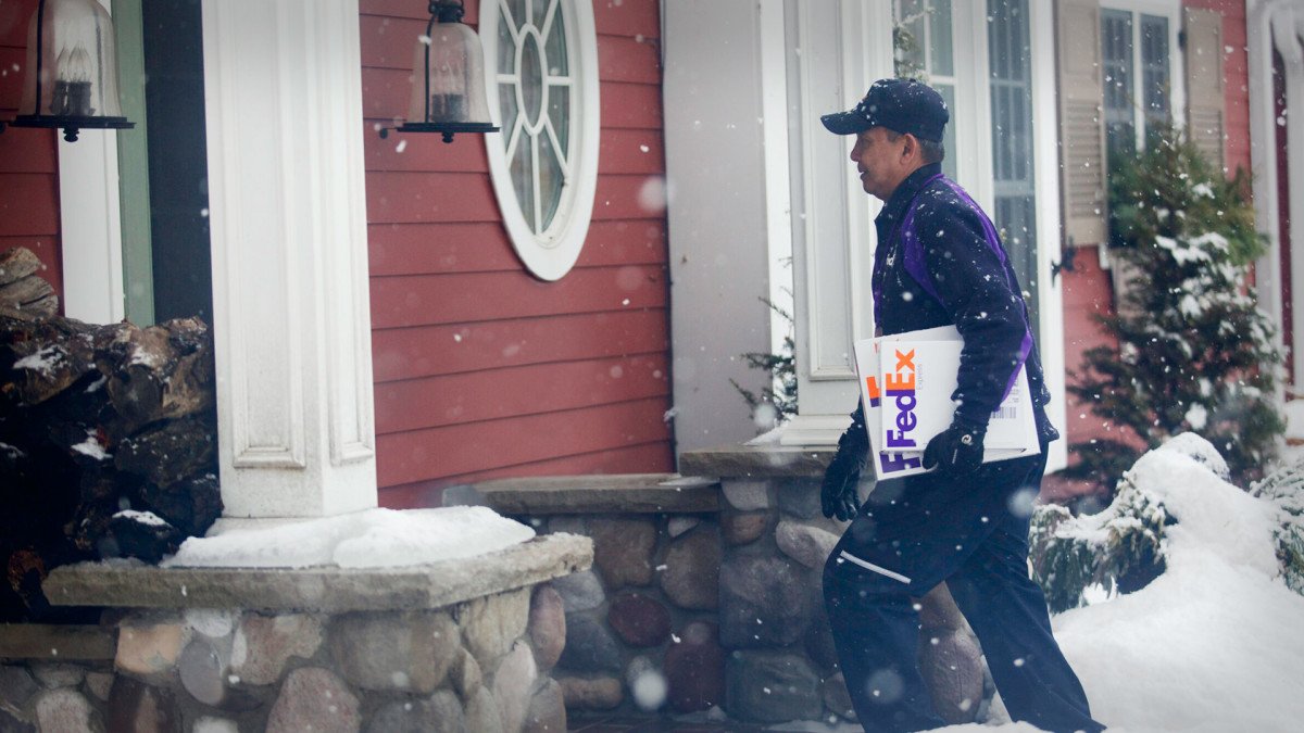 noticiaspuertosantacruz.com.ar - Imagen extraida de: https://finance.yahoo.com/news/fedex-flags-major-shift-consumer-130300354.html