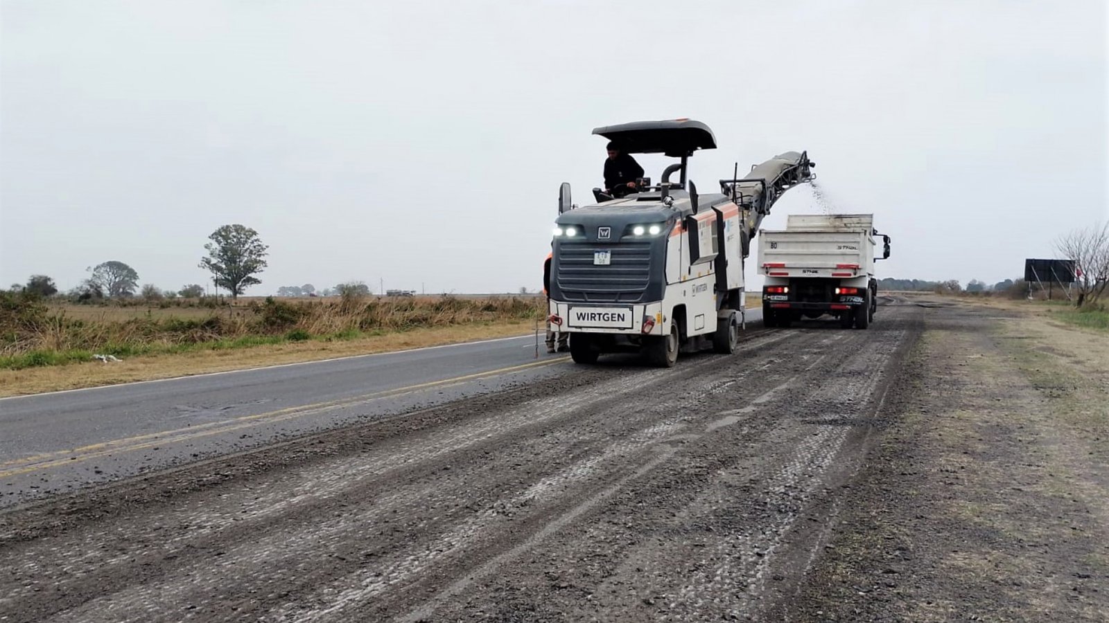 noticiaspuertosantacruz.com.ar - Imagen extraida de: https://elconstructor.com/santa-fe-inician-importantes-trabajos-de-mejora-sobre-la-ruta-nacional-11/