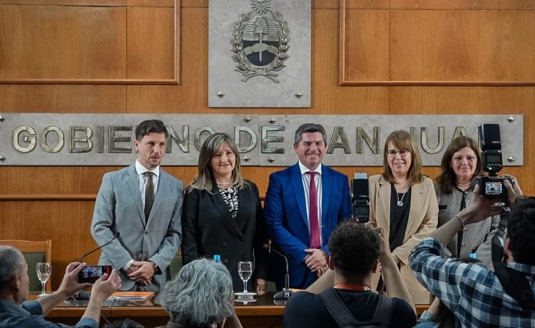 noticiaspuertosantacruz.com.ar - Imagen extraida de: https://mineriaydesarrollo.com/2024/09/03/inicia-en-departamentos-mineros-de-san-juan-el-proyecto-aulas-hibridas/