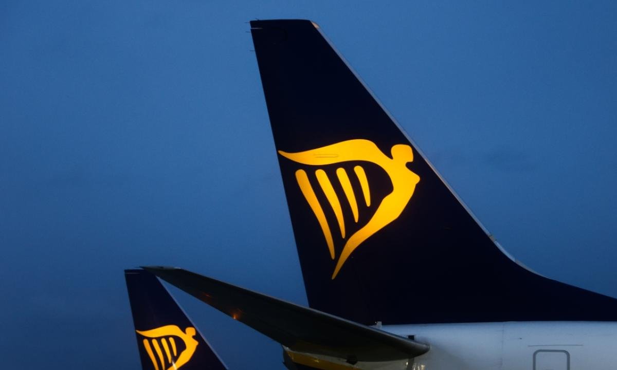 noticiaspuertosantacruz.com.ar - Imagen extraida de: https://www.huffingtonpost.es//economia/justicia-espanola-amenaza-ryanair-consecuencias-penales-sigue-cruzada-agencias-viajes.html