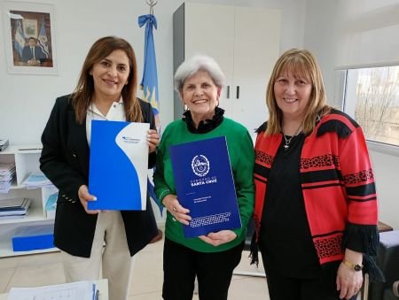 noticiaspuertosantacruz.com.ar - Imagen extraida de: https://noticias.santacruz.gob.ar/gestion/educacion/item/31473-se-celebro-la-firma-de-un-convenio-para-transformar-la-educacion-secundaria