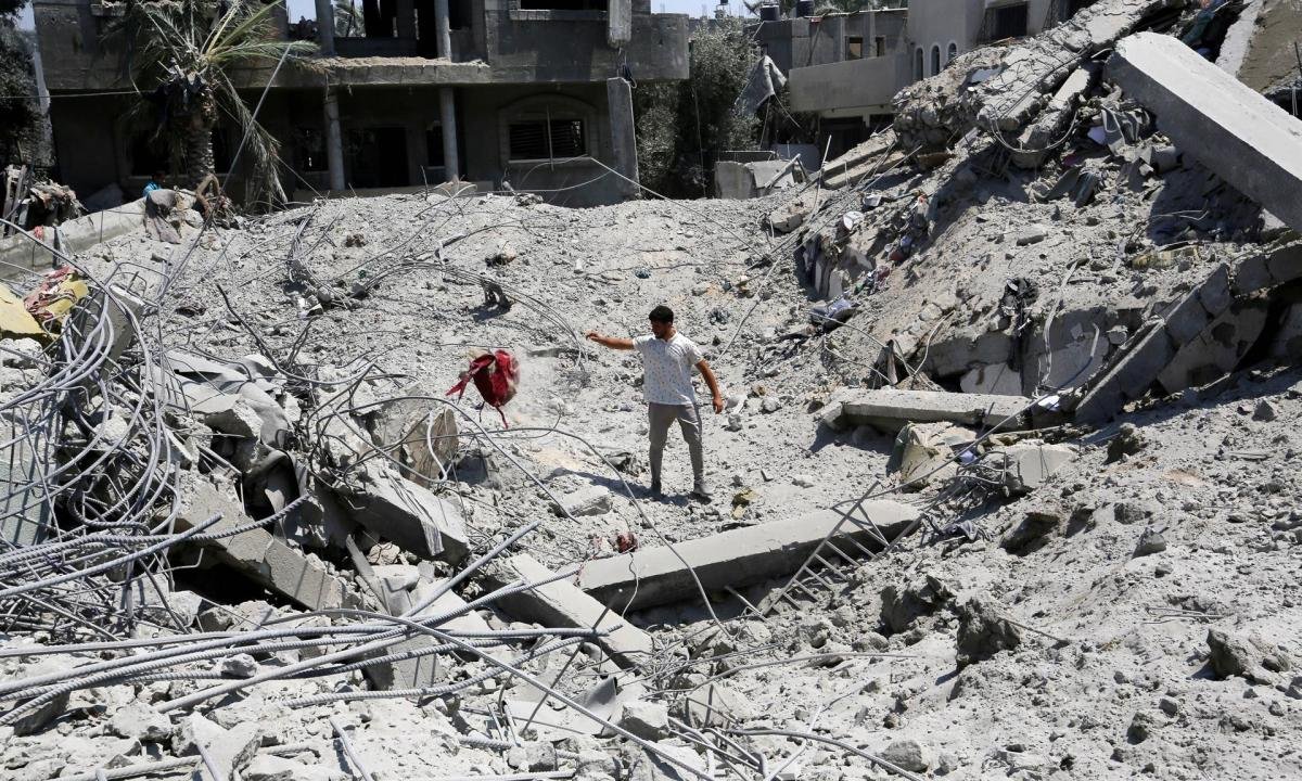 noticiaspuertosantacruz.com.ar - Imagen extraida de: https://www.huffingtonpost.es//global/al-40-muertos-bombardeo-israel-zona-humanitaria-gaza.html