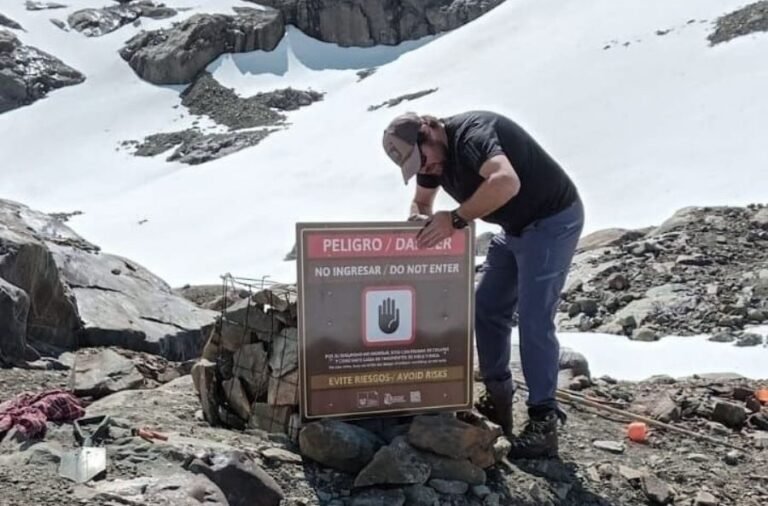 noticiaspuertosantacruz.com.ar - Imagen extraida de: https://elrompehielos.com.ar/recuerdan-que-se-encuentra-restringido-el-ingreso-a-las-cuevas-del-glaciar-vicinguerra