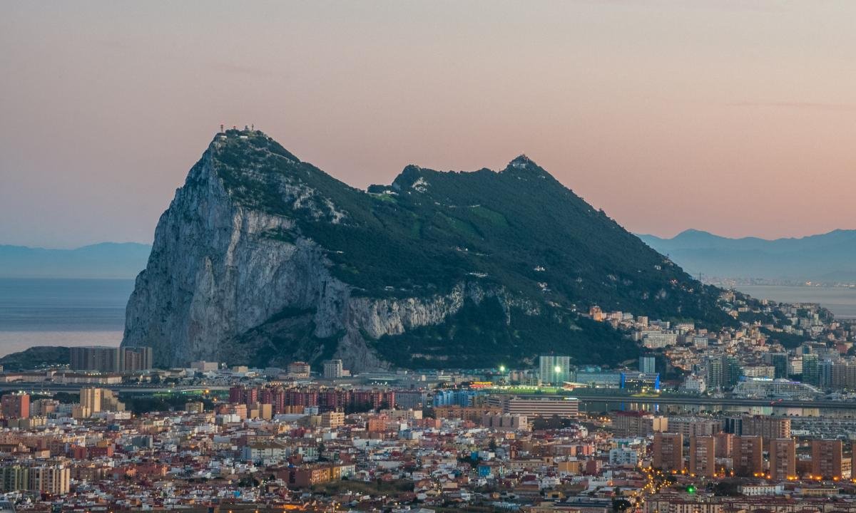 noticiaspuertosantacruz.com.ar - Imagen extraida de: https://www.huffingtonpost.es//politica/espana-reino-unido-logran-nuevos-avances-sobre-gibraltar-reunion-bruselas.html