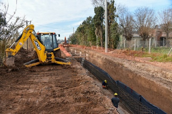 noticiaspuertosantacruz.com.ar - Imagen extraida de: https://elconstructor.com/avanzan-la-obra-hidraulica-de-la-cuenca-del-rio-lujan/