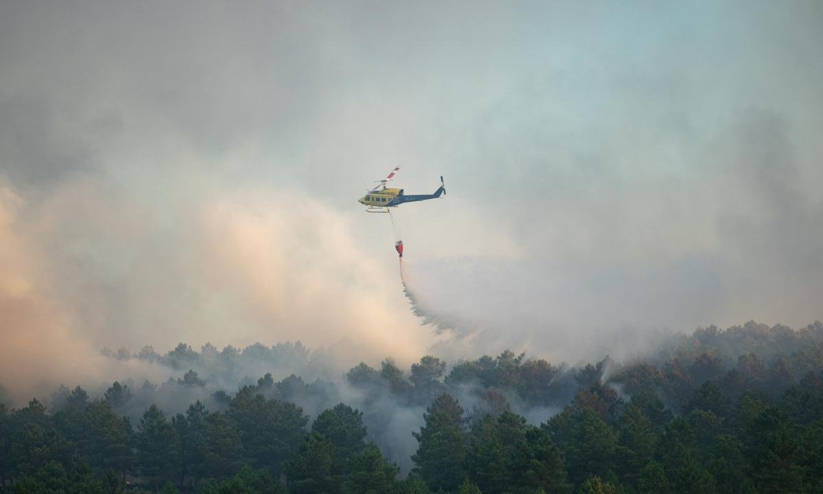 noticiaspuertosantacruz.com.ar - Imagen extraida de: https://www.huffingtonpost.es//sociedad/el-incendio-forestal-zamora-queda-estabilizado-reduce-medios-extincionbr.html