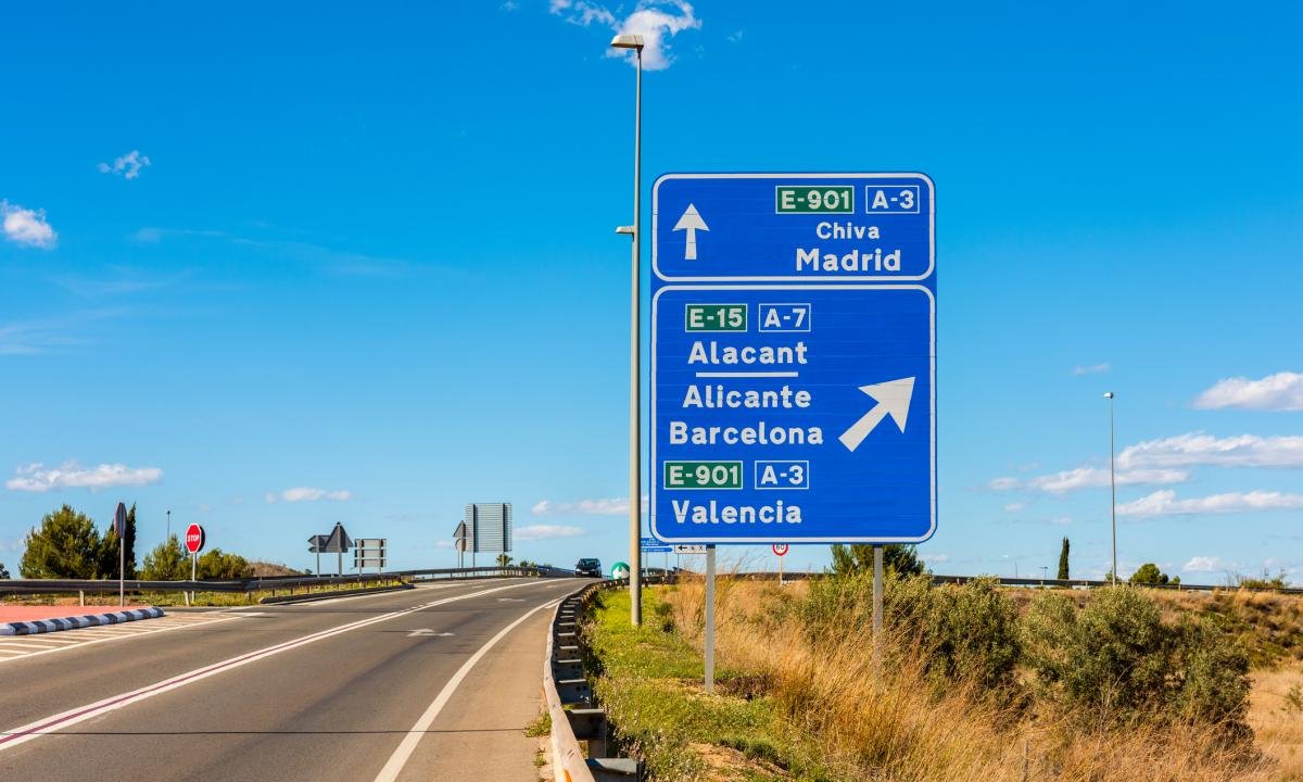 noticiaspuertosantacruz.com.ar - Imagen extraida de: https://www.huffingtonpost.es//sociedad/este-significado-e-ves-carreteras-espanolasbr.html