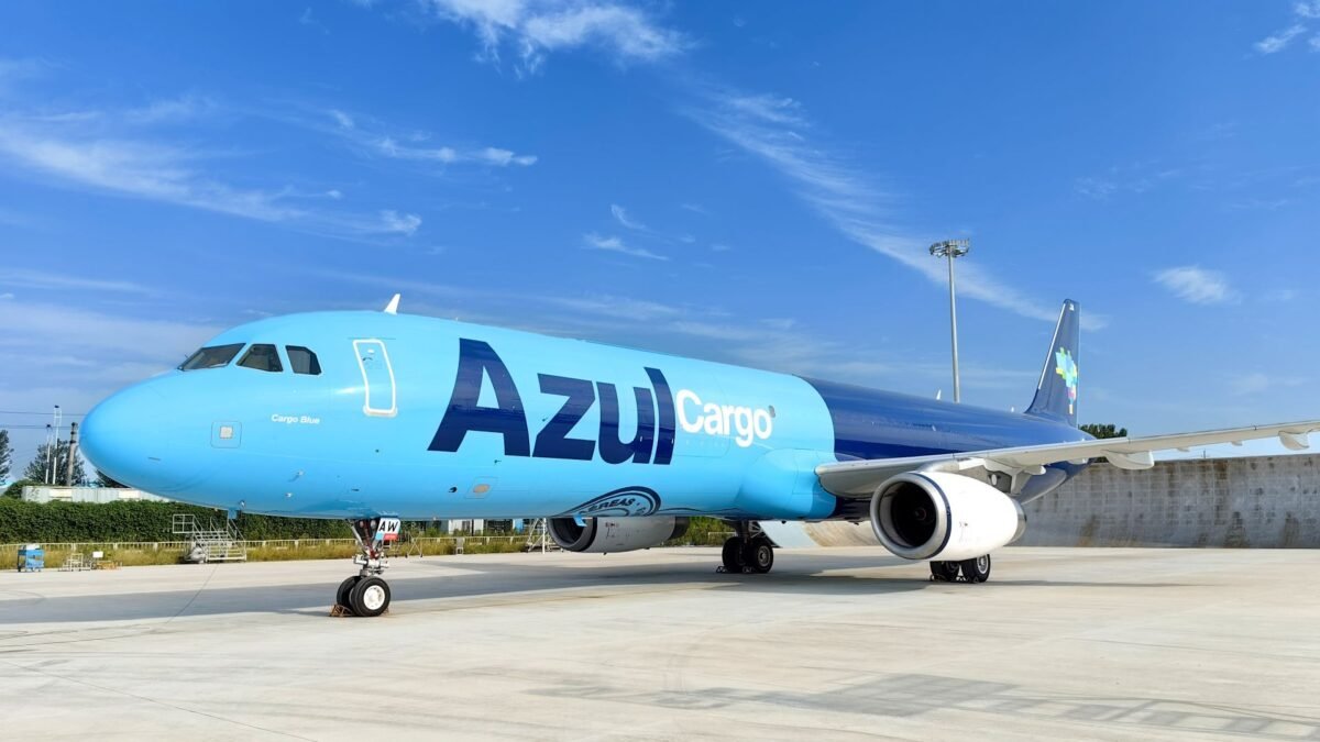 noticiaspuertosantacruz.com.ar - Imagen extraida de: https://finance.yahoo.com/news/azul-airlines-boosts-cargo-capability-142955114.html