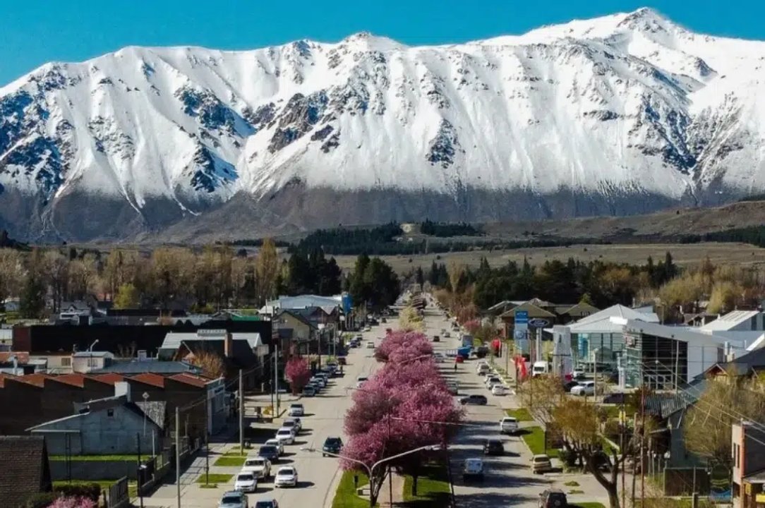 noticiaspuertosantacruz.com.ar - Imagen extraida de: https://adnsur.com.ar/sociedad/una-ciudad-de-chubut-quedo-sin-internet-tras-un-inesperado-accidente-_a66fea364cc823ee6d6a00798