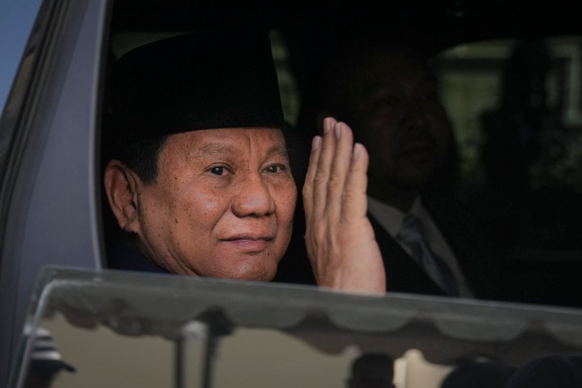 noticiaspuertosantacruz.com.ar - Imagen extraida de: https://finance.yahoo.com/news/indonesia-swears-prabowo-subianto-countrys-034235856.html