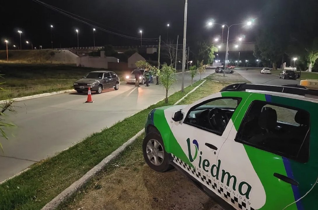 noticiaspuertosantacruz.com.ar - Imagen extraida de: https://adnsur.com.ar/policiales---judiciales/manejaba-borracho-en-la-ruta-3--intento-escapar-de-un-control-policial--volco-y-esta-internado-_a6702be9b6c1dfb381b6fcf86