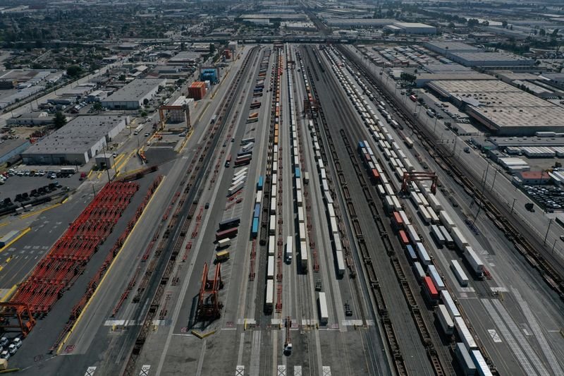 noticiaspuertosantacruz.com.ar - Imagen extraida de: https://finance.yahoo.com/news/bnsf-railway-ratifies-5-agreement-184906700.html