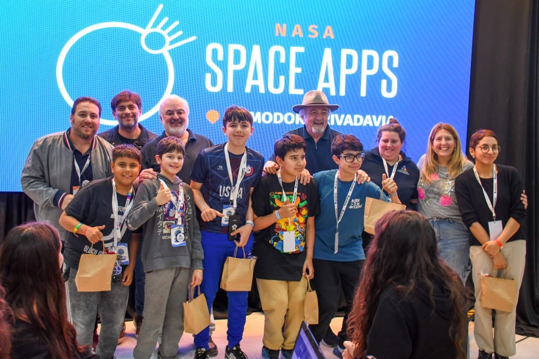 noticiaspuertosantacruz.com.ar - Imagen extraida de: https://adnsur.com.ar/sociedad/con-mas-de-200-participantes-cerro-con-exito-el-evento-nasa-space-apps-challenge-en-comodoro_a67040e604c924b99b6a7e8a5