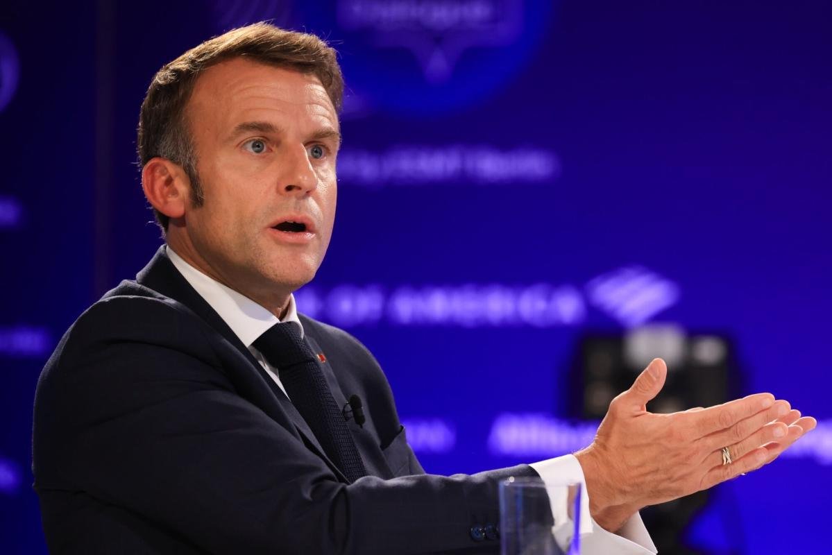 noticiaspuertosantacruz.com.ar - Imagen extraida de: https://finance.yahoo.com/news/macron-finds-power-sharing-means-030000380.html