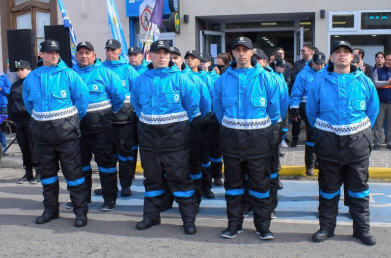 noticiaspuertosantacruz.com.ar - Imagen extraida de: https://elrompehielos.com.ar/presentacion-oficial-de-la-guardia-urbana-de-rio-gallegos