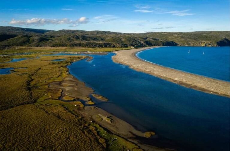 noticiaspuertosantacruz.com.ar - Imagen extraida de: https://elrompehielos.com.ar/tierra-del-fuego-reunion-con-el-banco-mundial-para-impulsar-politicas-de-infraestructura-ambiental-en-la-provincia